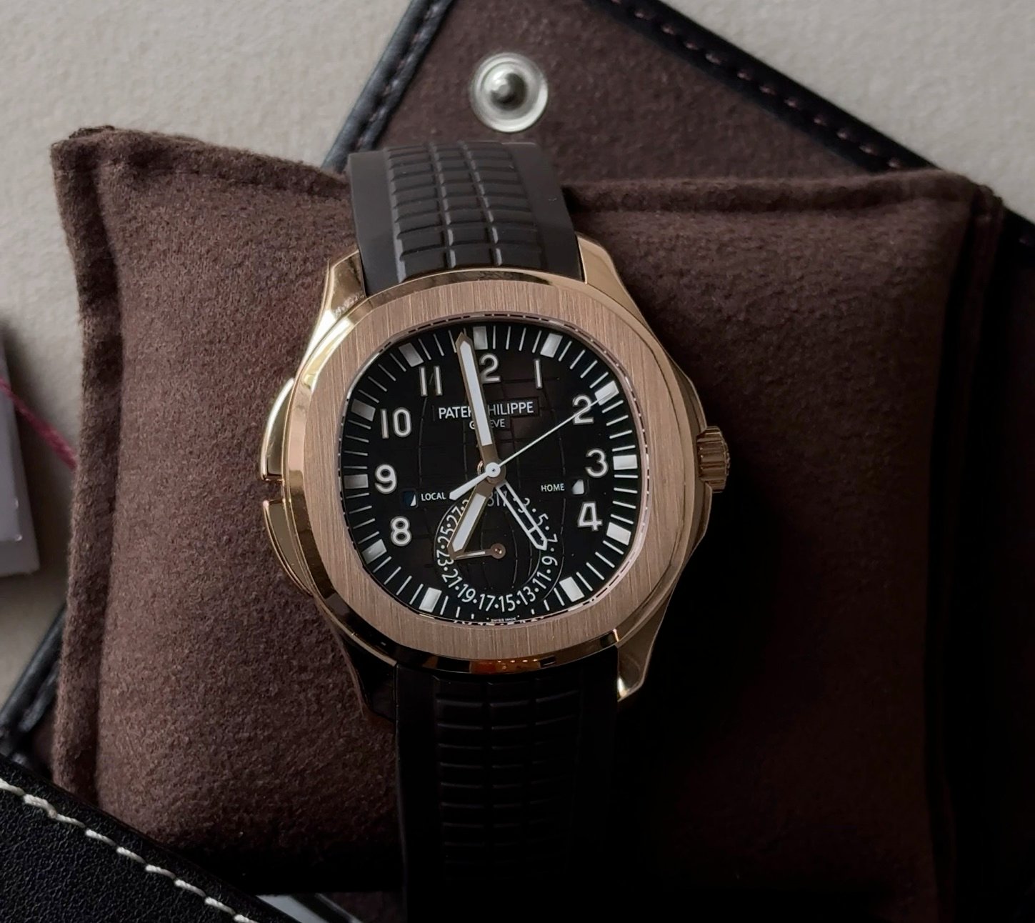Patek Philippe Aquanaut 5164R rosegoud bij GreenWatches