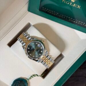 Rolex Datejust 31 mm 278273 geel Rolesor met groene wijzerplaat en diamanten uurmarkeringen
