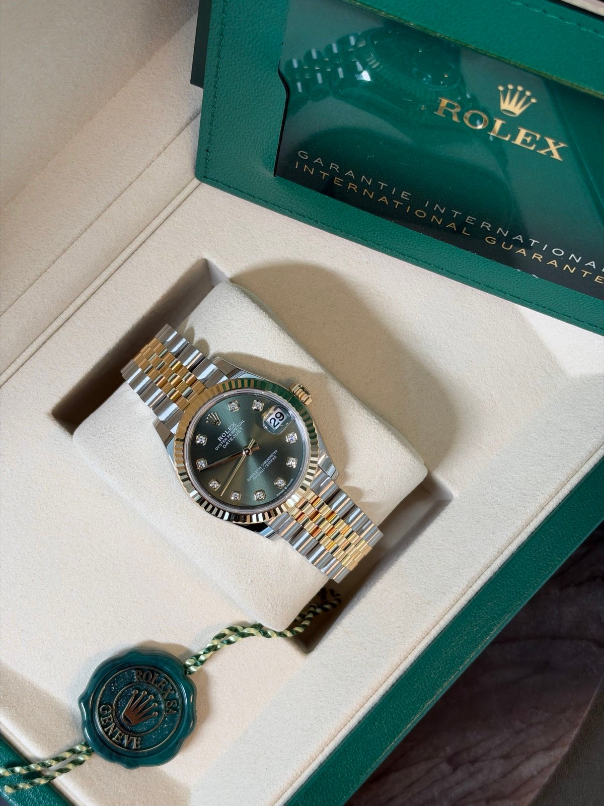 rolex-datejust-31mm-278273-green-diamond-dial-10-2024-new