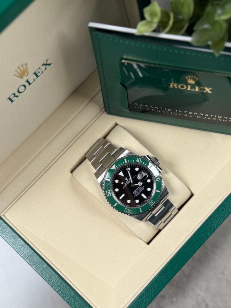 rolex-submariner-126610lv-starbucks-2021-mint