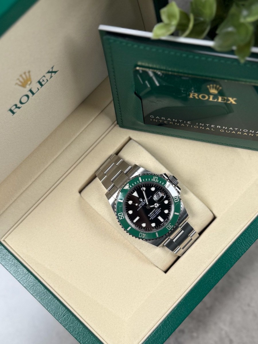 rolex-submariner-126610lv-starbucks-2021-mint